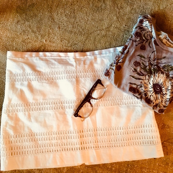 🌸 S O L D  GAP Eyelet Lined Crisp Cotton Skirt - Picture 3 of 10